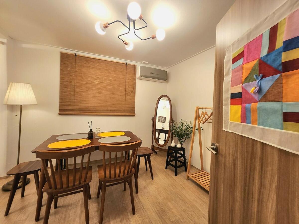 Byulbam - 5mins To Hyochang Park Station Apartment